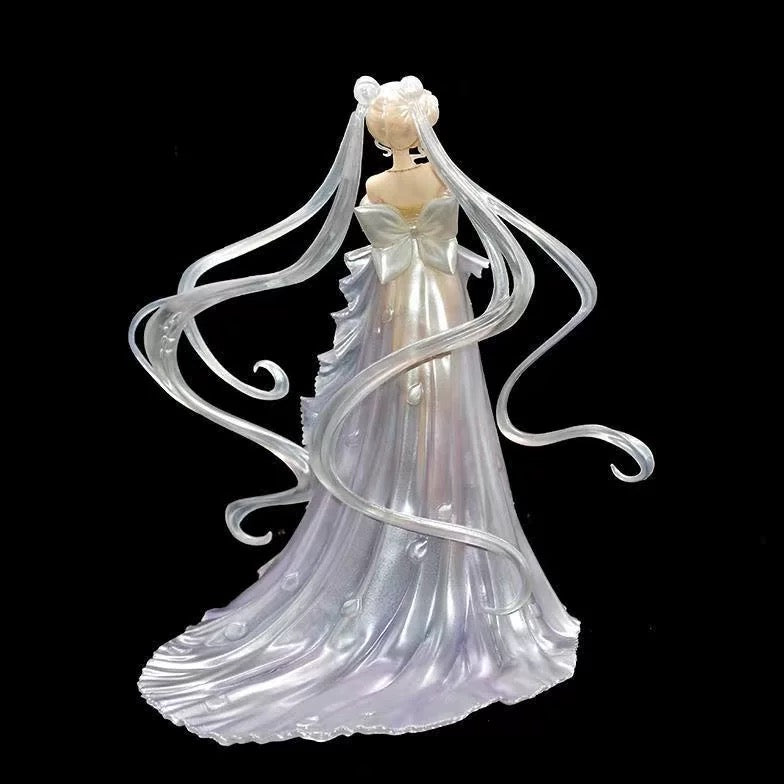 Standing Pretty Soldier Sailor Moon