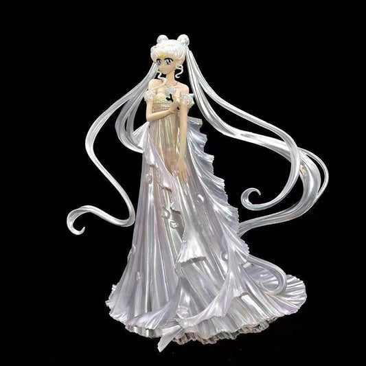 Standing Pretty Soldier Sailor Moon